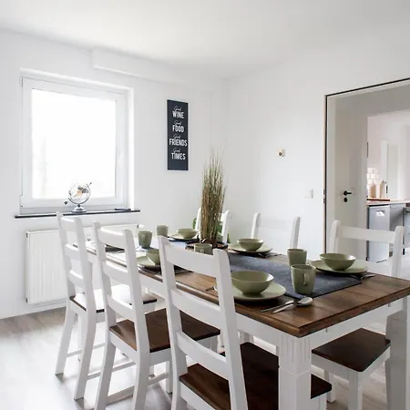Lägenhet Workers Accommodation In Kevelaer - 2 Bedrooms - 6 Single Beds *